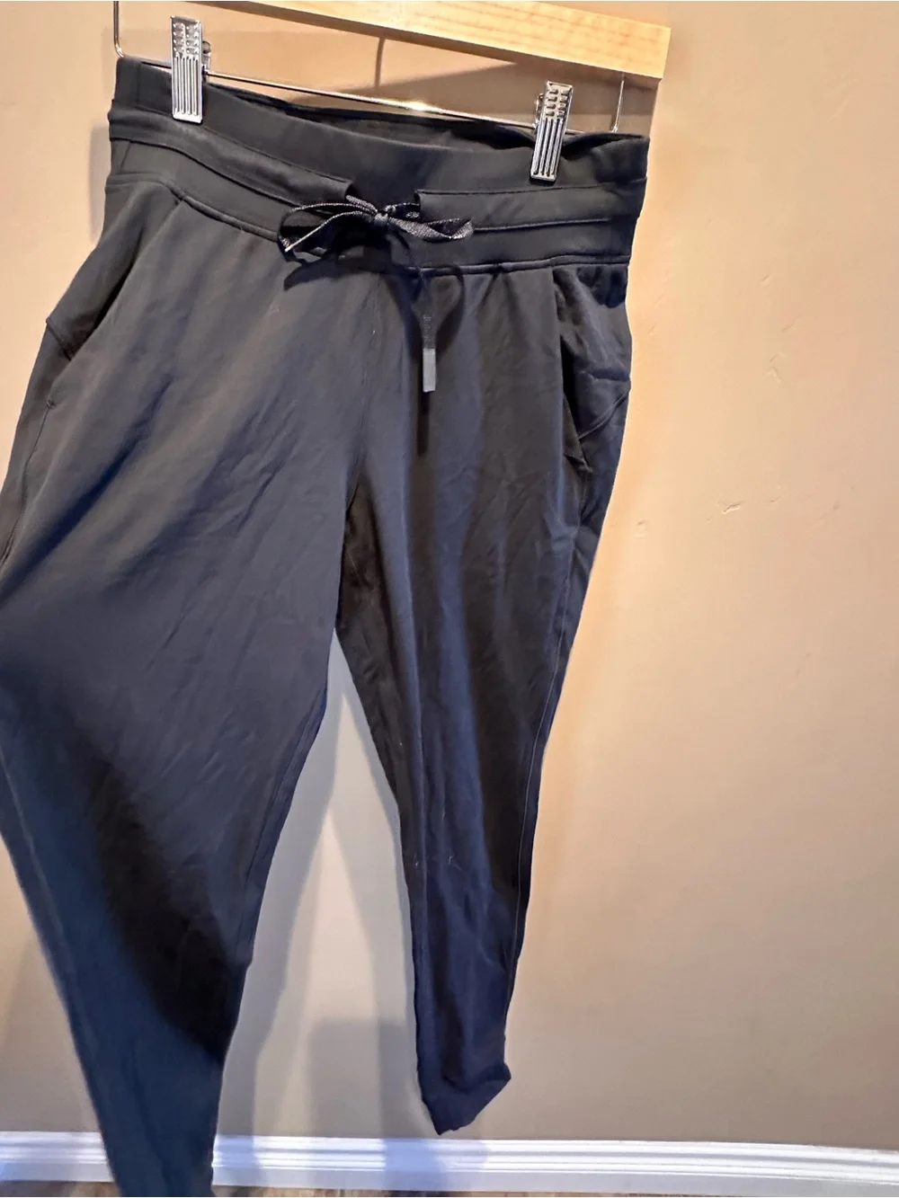 Lululemon Black Adapted State High Rise Athletic Jogger Pants Womens Size 4